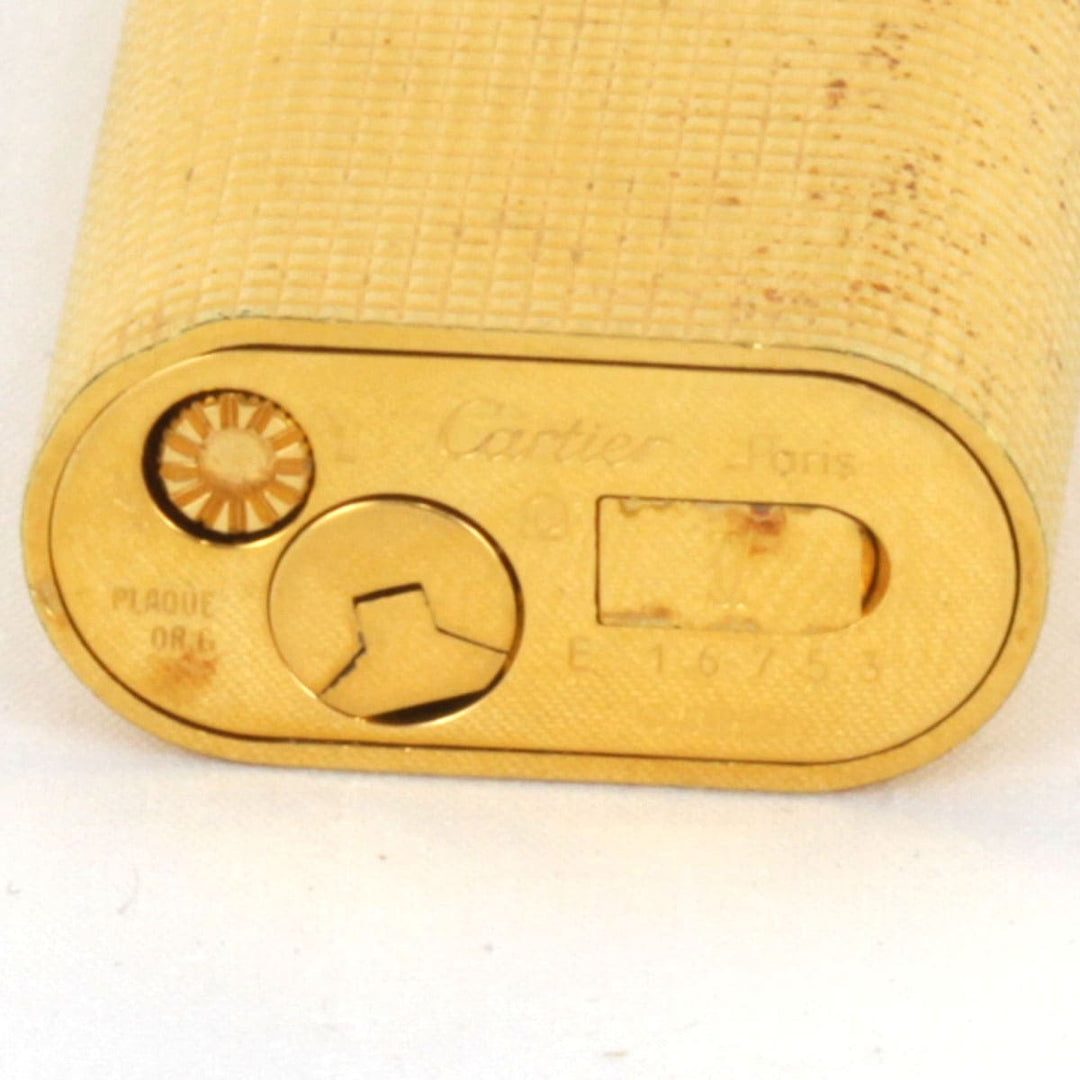 ジャンク『動作未確認』 
CARTIER カルティエ 
 ガスライター 箱付 ライター 
メタル ゴールドカラー