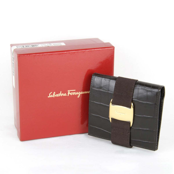 美品『USED』 
Salvatore Ferragamo フェラガモ 
 223053 二つ折り財布 
レザー ブラウン