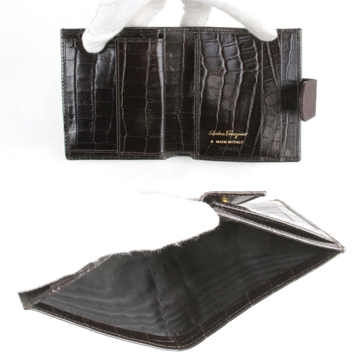 美品『USED』 
Salvatore Ferragamo フェラガモ 
 223053 二つ折り財布 
レザー ブラウン