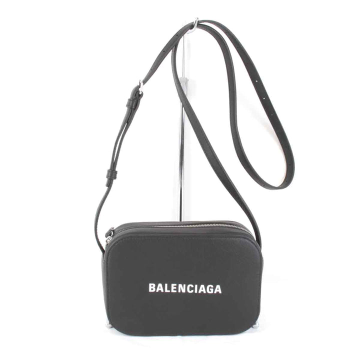 美品『USED』 
BALENCIAGA バレンシアガ 
 カメラショルダーバッグ ショルダーバッグ 
レザー ブラック