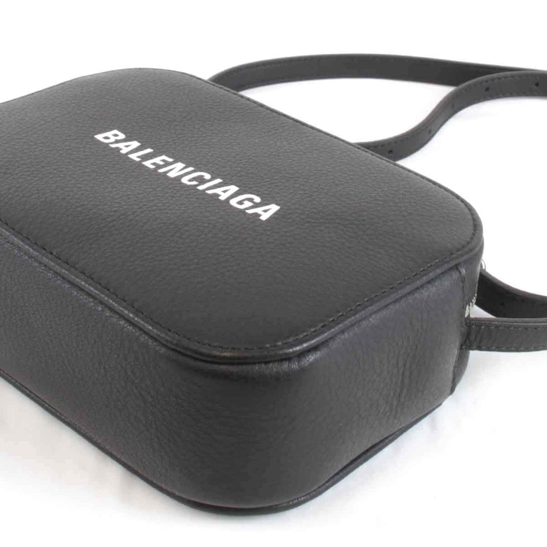 美品『USED』 
BALENCIAGA バレンシアガ 
 カメラショルダーバッグ ショルダーバッグ 
レザー ブラック