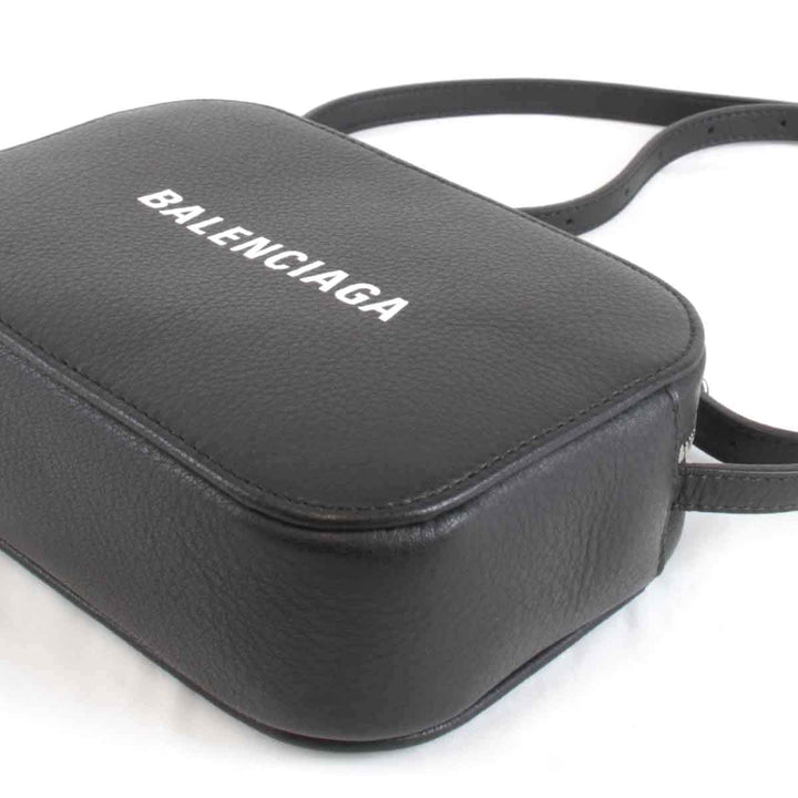美品『USED』 
BALENCIAGA バレンシアガ 
 カメラショルダーバッグ ショルダーバッグ 
レザー ブラック