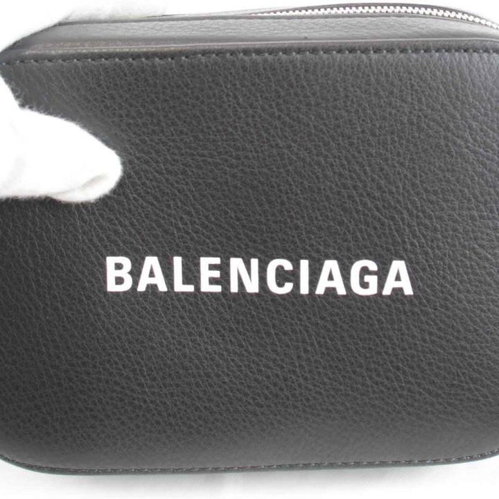 美品『USED』 
BALENCIAGA バレンシアガ 
 カメラショルダーバッグ ショルダーバッグ 
レザー ブラック