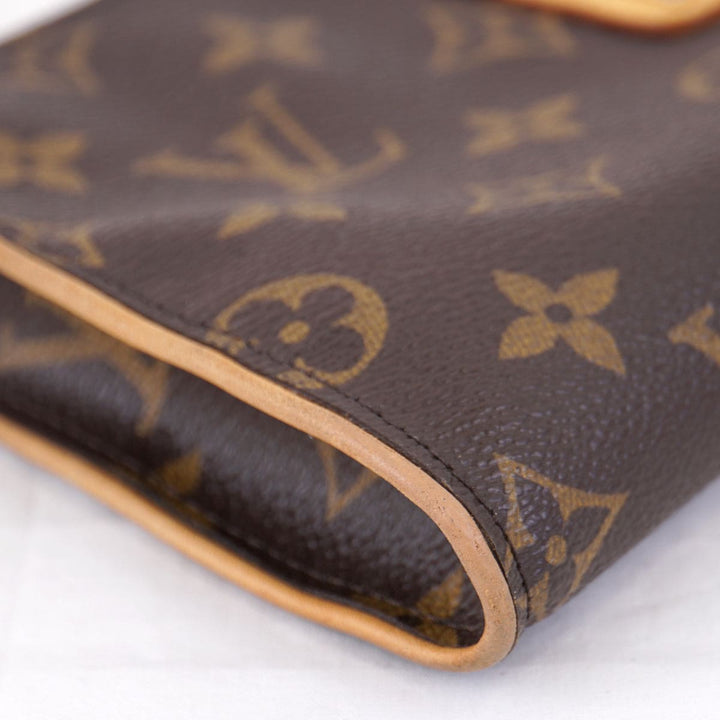 『USED』 
LOUIS VUITTON ルイ・ヴィトン 
 ソフィ M40158 クラッチバッグ 
モノグラムキャンバス モノグラム