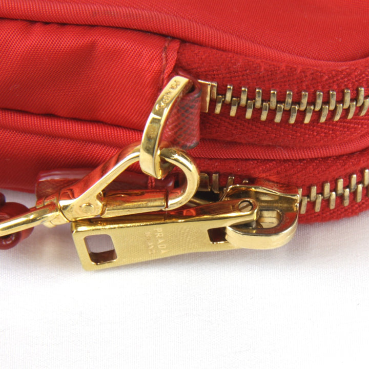 良品『USED』 
PRADA プラダ 
 ミニ 1NF861 ショルダーバッグ 
ナイロン レッド