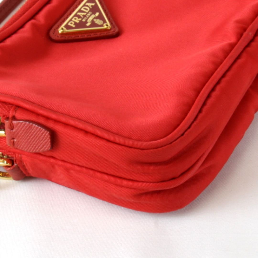 良品『USED』 
PRADA プラダ 
 ミニ 1NF861 ショルダーバッグ 
ナイロン レッド