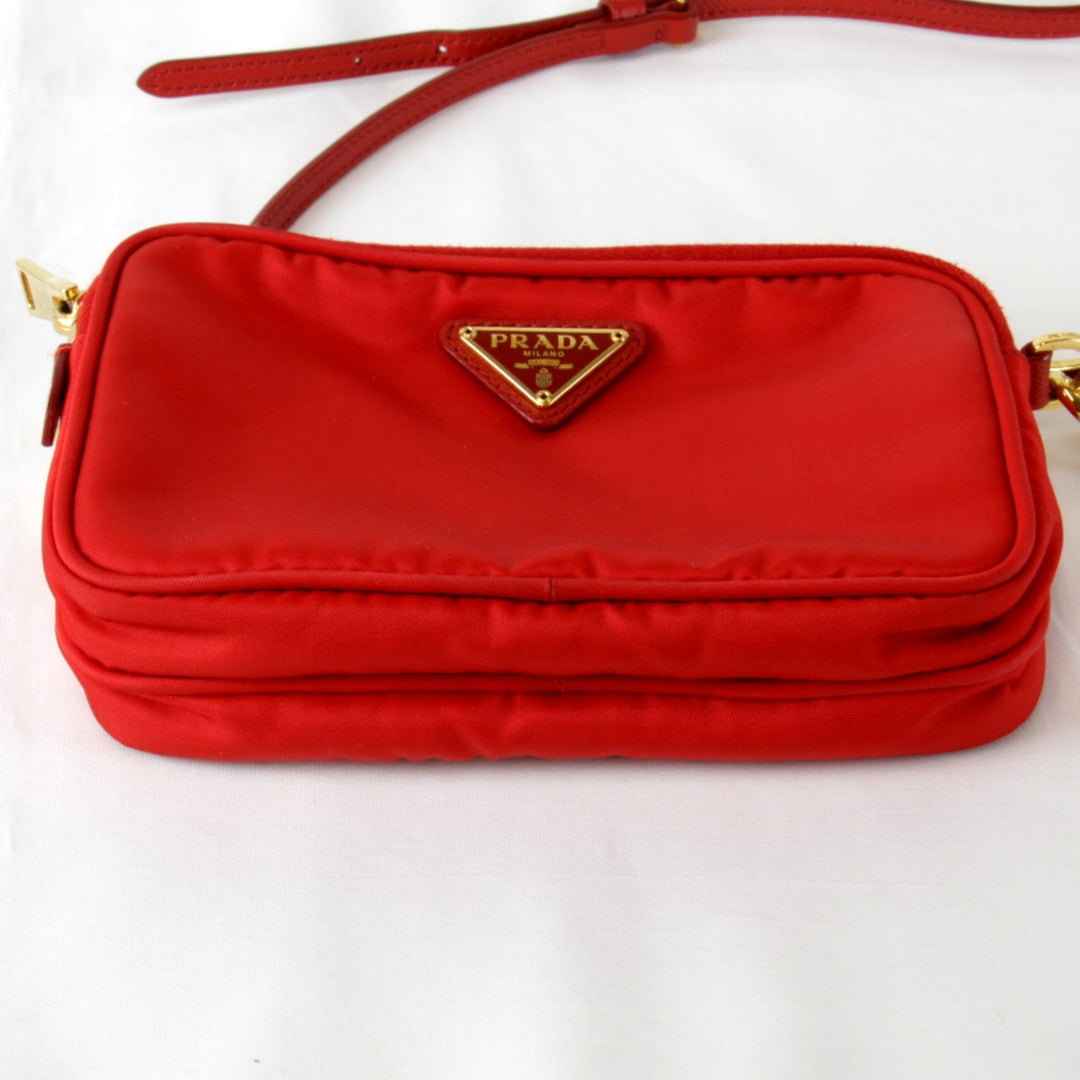 良品『USED』 
PRADA プラダ 
 ミニ 1NF861 ショルダーバッグ 
ナイロン レッド