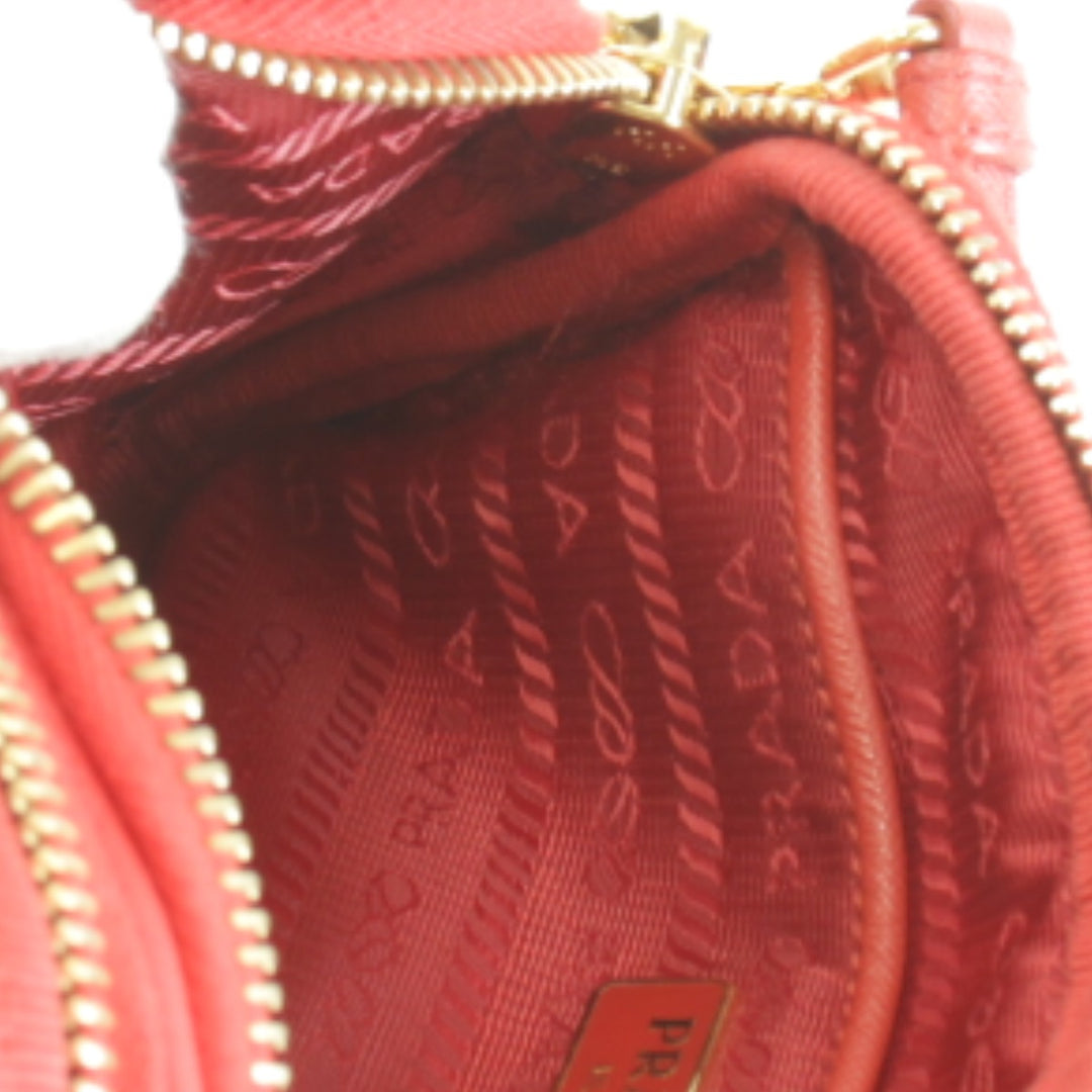 良品『USED』 
PRADA プラダ 
 ミニ 1NF861 ショルダーバッグ 
ナイロン レッド