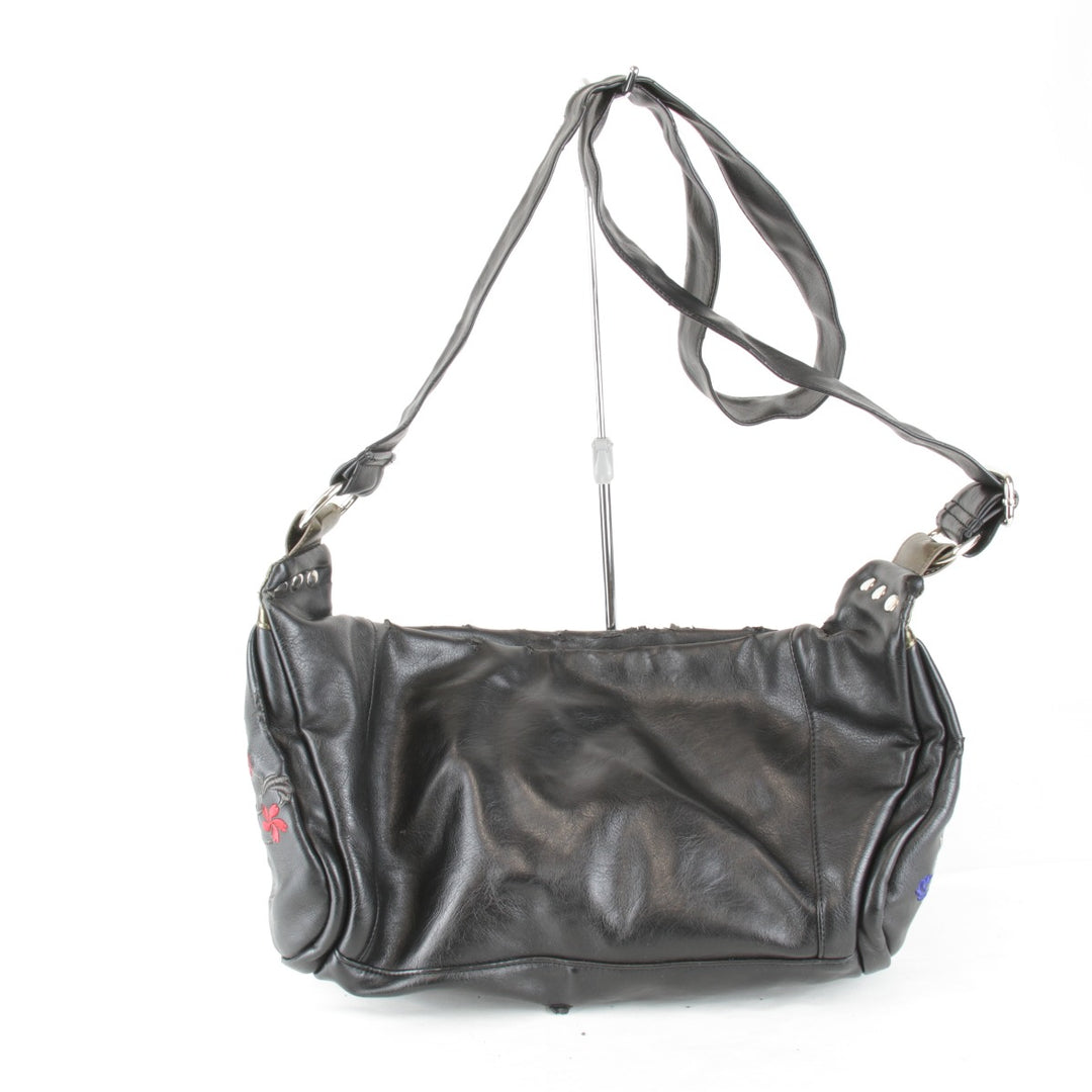 『USED』 
 
 ボディバッグ 
レザー ブラック