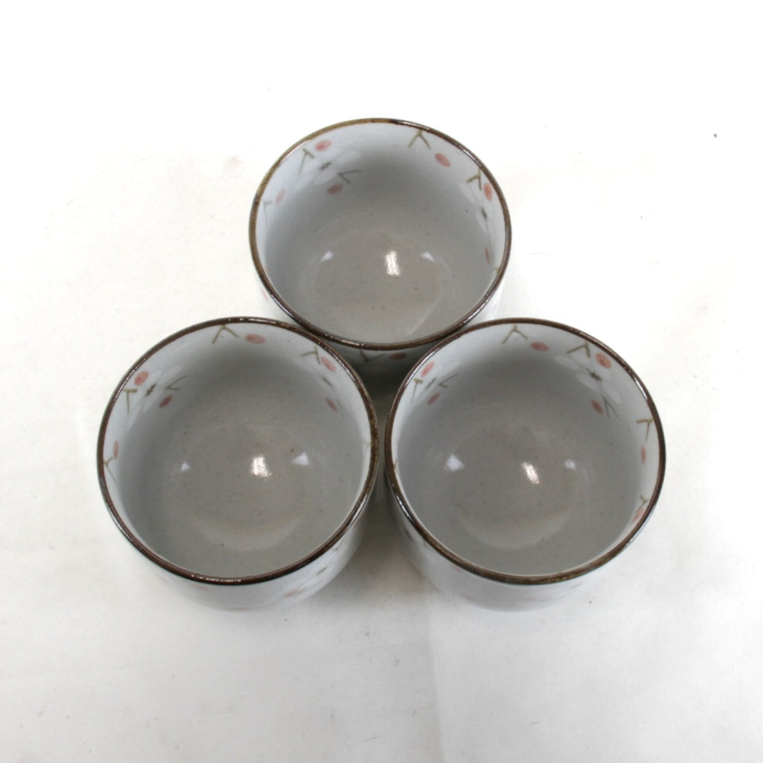 美品『USED』 
 
 有田焼 ろせん 蒸し椀 3セット 食器 
 ゴールド