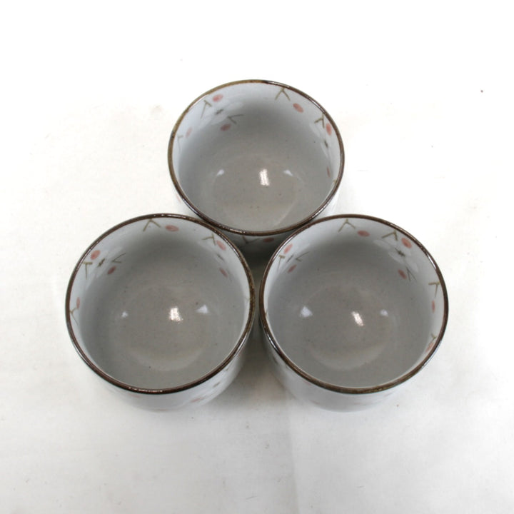 美品『USED』 
 
 有田焼 ろせん 蒸し椀 3セット 食器 
 ゴールド