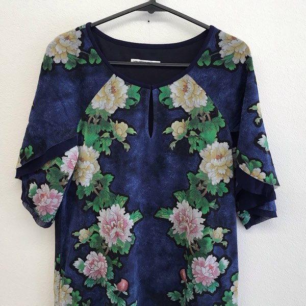 『美品』 
VIVIENNE TAM ヴィヴィアンタム 
 パワーネット花柄ワンピース ワンピース 
ナイロン/ポリエステル  ネイビー系