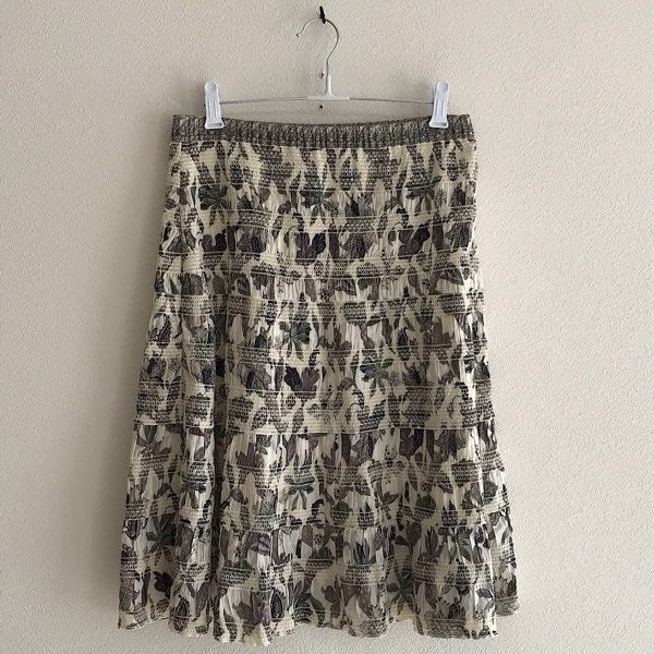 『USED』 
Tory Burch トリーバーチ 
 花柄刺繍スカート スカート 
コットン/ポリエステル ホワイト系/ベージュ系