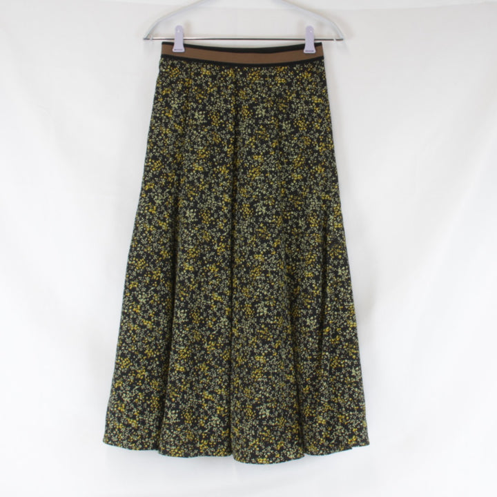 美品『USED』 
Sutseso スチェッソ 
 40サイズ 花柄 フリル スカート 
 ブラック
