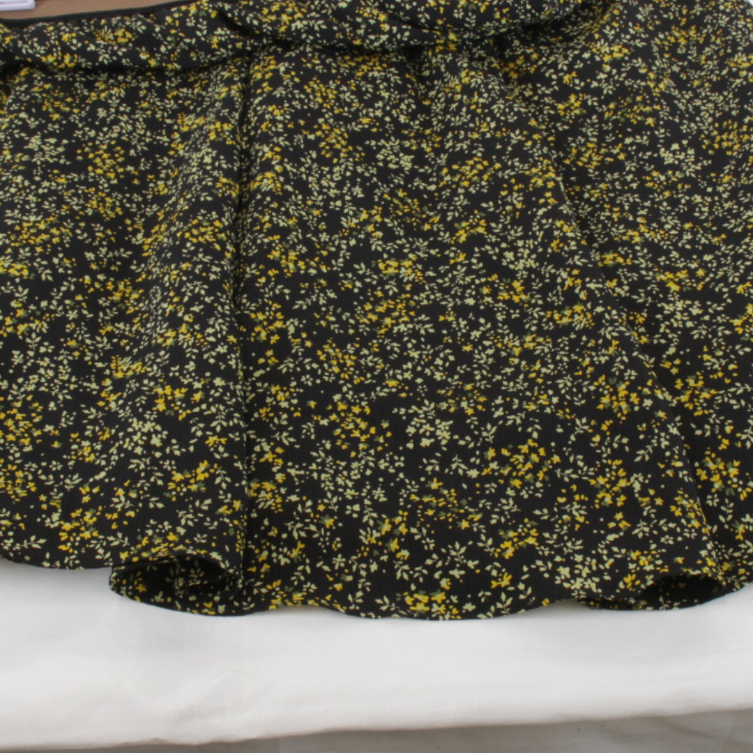 美品『USED』 
Sutseso スチェッソ 
 40サイズ 花柄 フリル スカート 
 ブラック