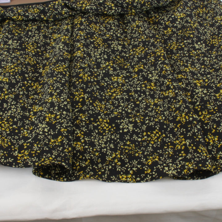 美品『USED』 
Sutseso スチェッソ 
 40サイズ 花柄 フリル スカート 
 ブラック