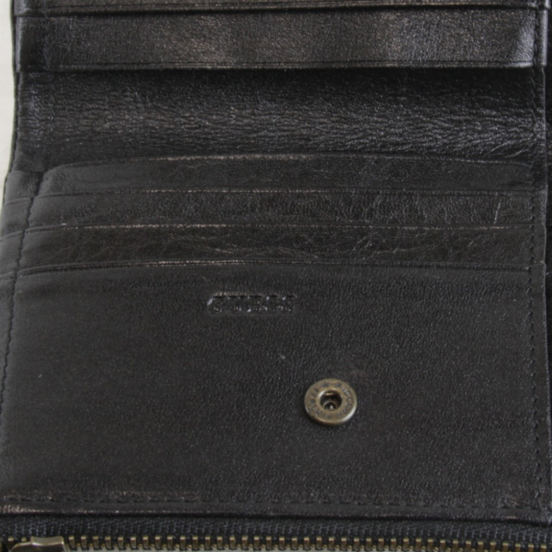 『USED』 
Guess ゲス 
 二つ折り財布 
レザー ブラック