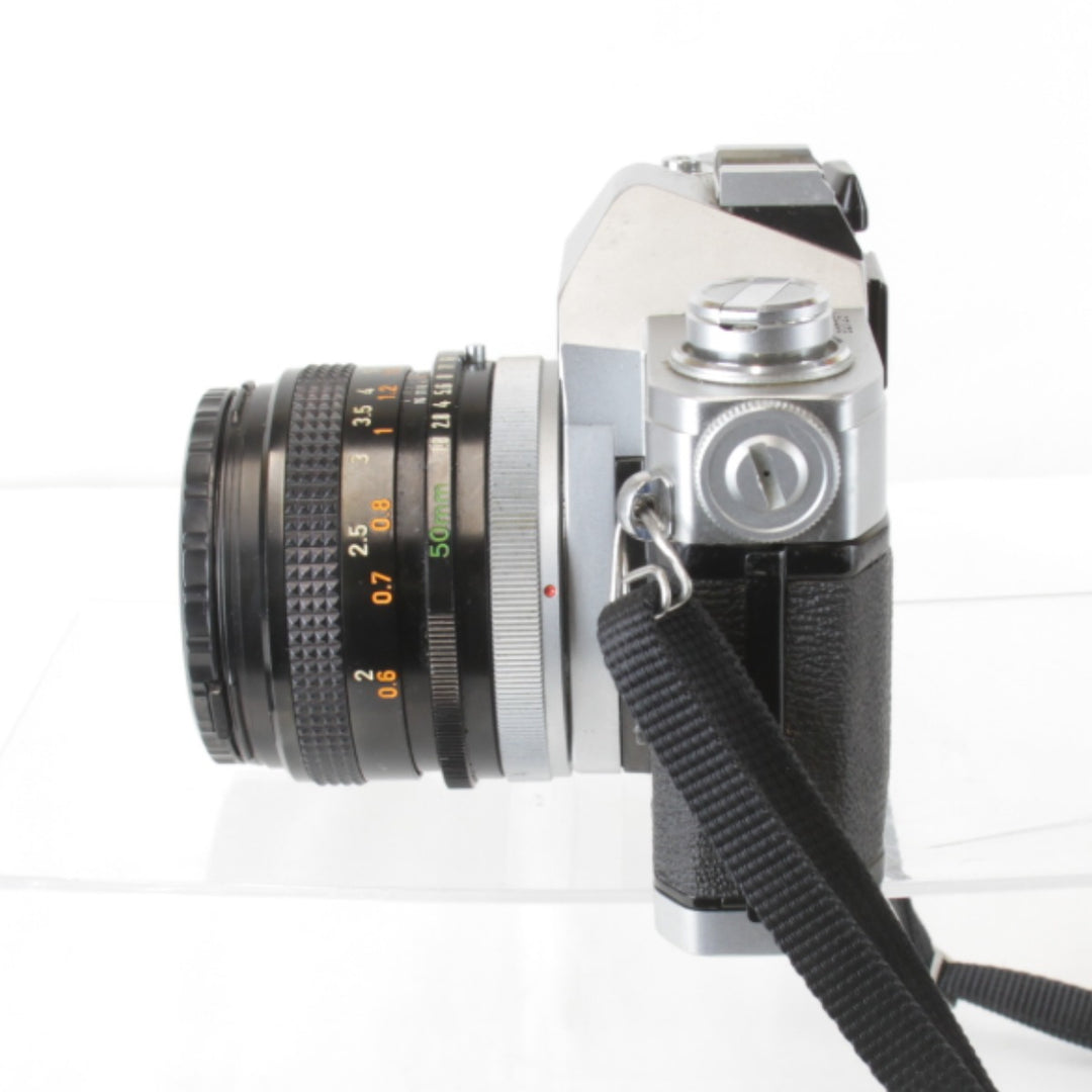 ジャンク『動作未確認』 
canon キャノン 
 FTb 50mmレンズ・ケース有 フィルムカメラ 
 ブラック×シルバー