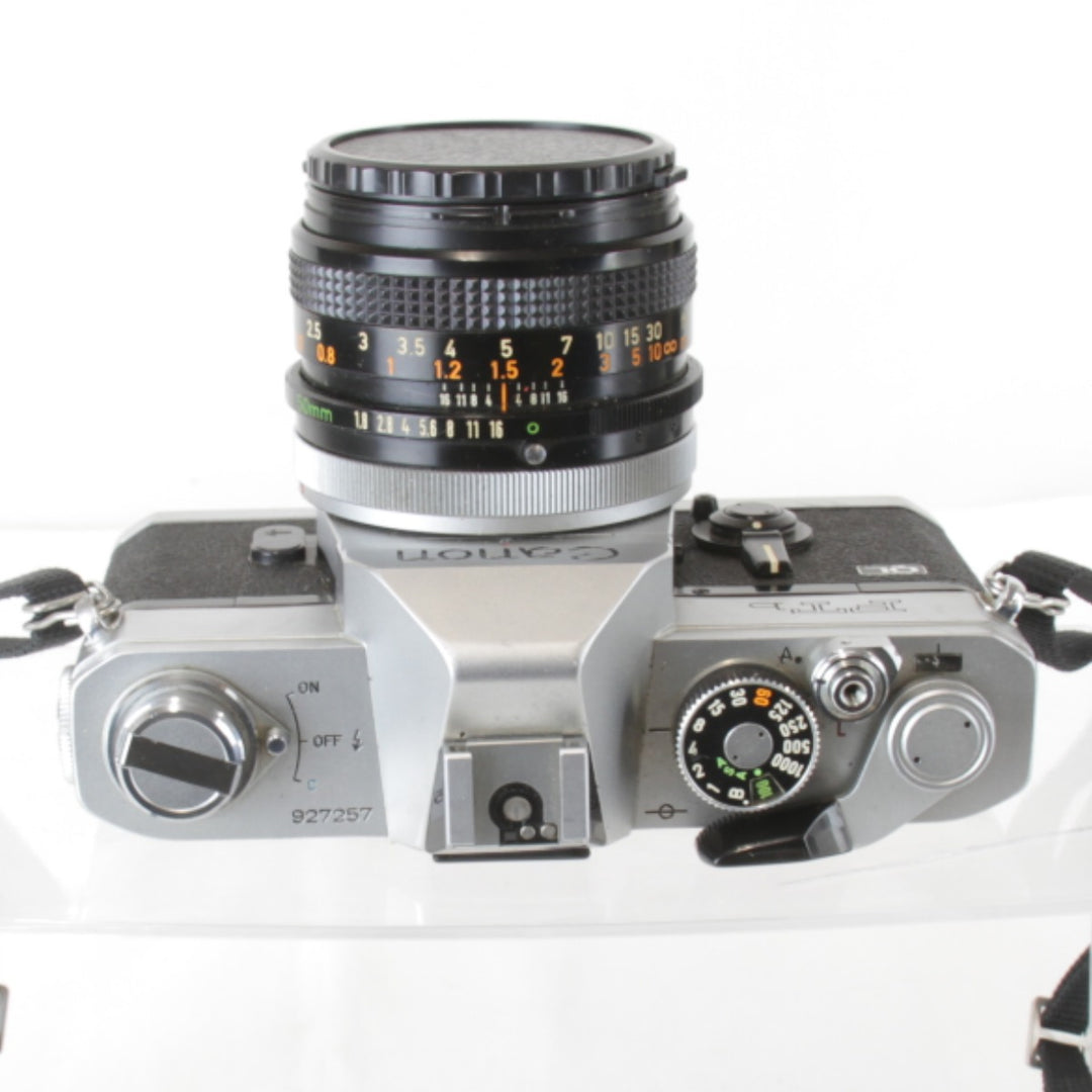 ジャンク『動作未確認』 
canon キャノン 
 FTb 50mmレンズ・ケース有 フィルムカメラ 
 ブラック×シルバー