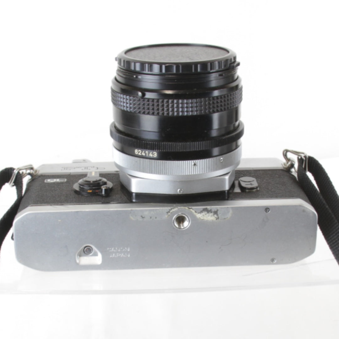ジャンク『動作未確認』 
canon キャノン 
 FTb 50mmレンズ・ケース有 フィルムカメラ 
 ブラック×シルバー