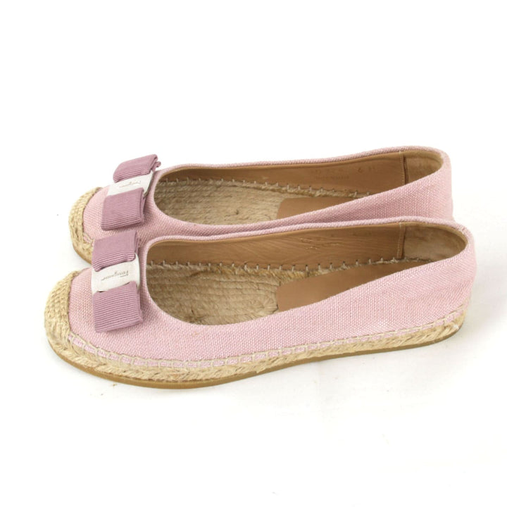 『USED』 
Salvatore Ferragamo フェラガモ 
 ヴァラエスパドリーユ フラットシューズ その他靴 
ジュート ベビーピンク