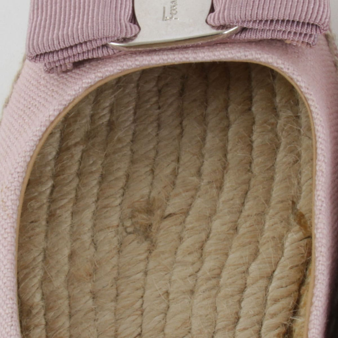 『USED』 
Salvatore Ferragamo フェラガモ 
 ヴァラエスパドリーユ フラットシューズ その他靴 
ジュート ベビーピンク