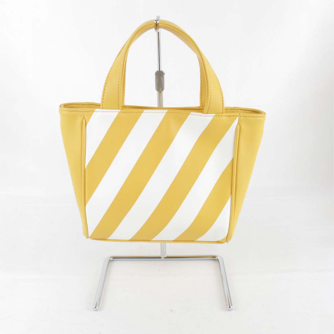美品『USED』 
MARY QUANT マリークヮント 
 バイアスボーダー トートバッグ 
レザー イエロー