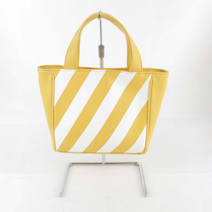 美品『USED』 
MARY QUANT マリークヮント 
 バイアスボーダー トートバッグ 
レザー イエロー