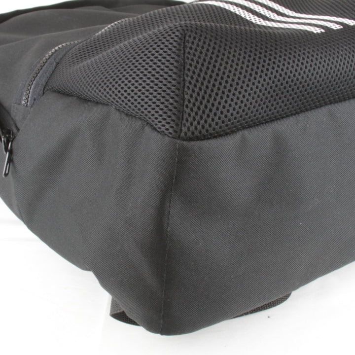 美品『USED』 
adidas アディダス 
 リュック・デイパック 
ポリエステル ブラック