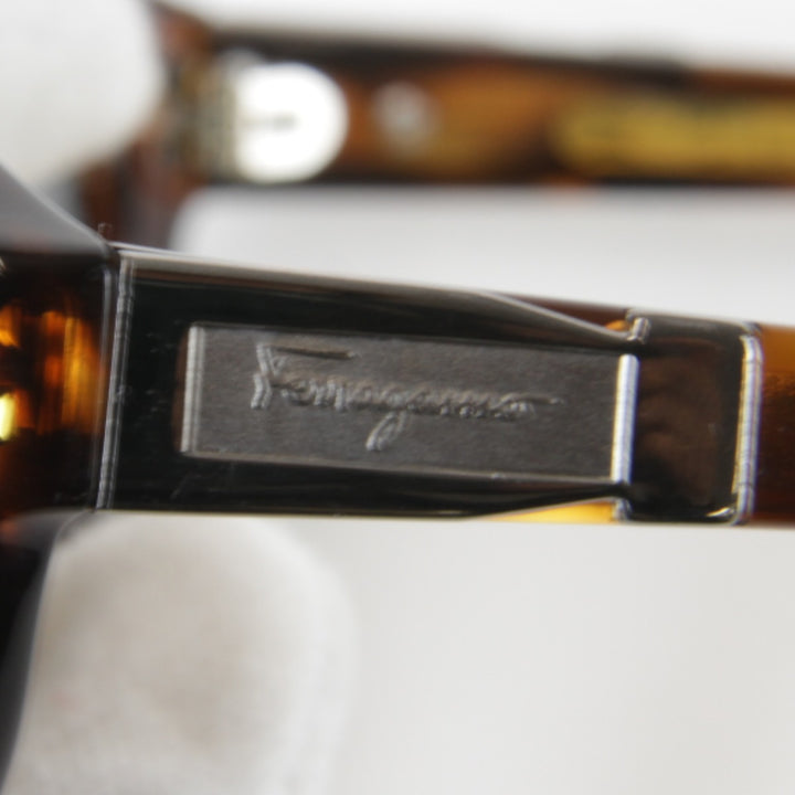 良品『USED』 
Salvatore Ferragamo フェラガモ 
 2011 103/63 サングラス 
 ブラウン