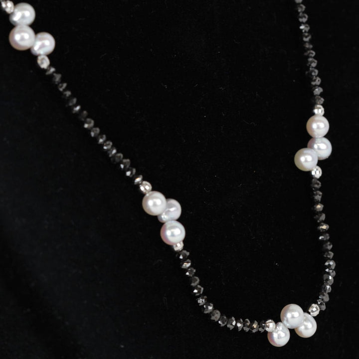 美品『USED』 K18WG/ブラックダイヤモンド /アコヤ真珠 
ネックレス
 8.2g