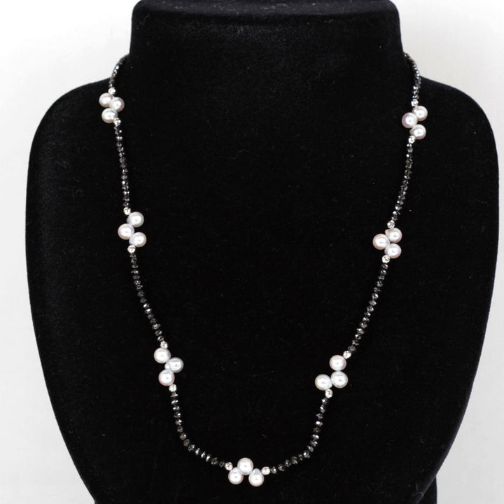 美品『USED』 K18WG/ブラックダイヤモンド /アコヤ真珠 
ネックレス
 8.2g