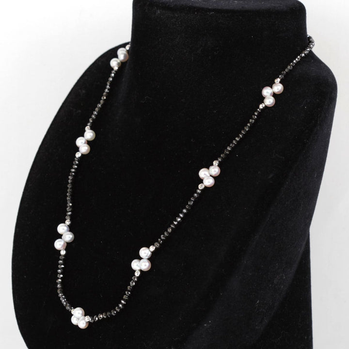 美品『USED』 K18WG/ブラックダイヤモンド /アコヤ真珠 
ネックレス
 8.2g