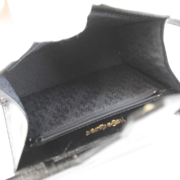 【価格改定】『USED』 
YVES SAINT LAURENT イヴ・サンローラン 
 リザード シンプル 光沢あり PVCレザー ショルダーバッグ 
レザー ブラック