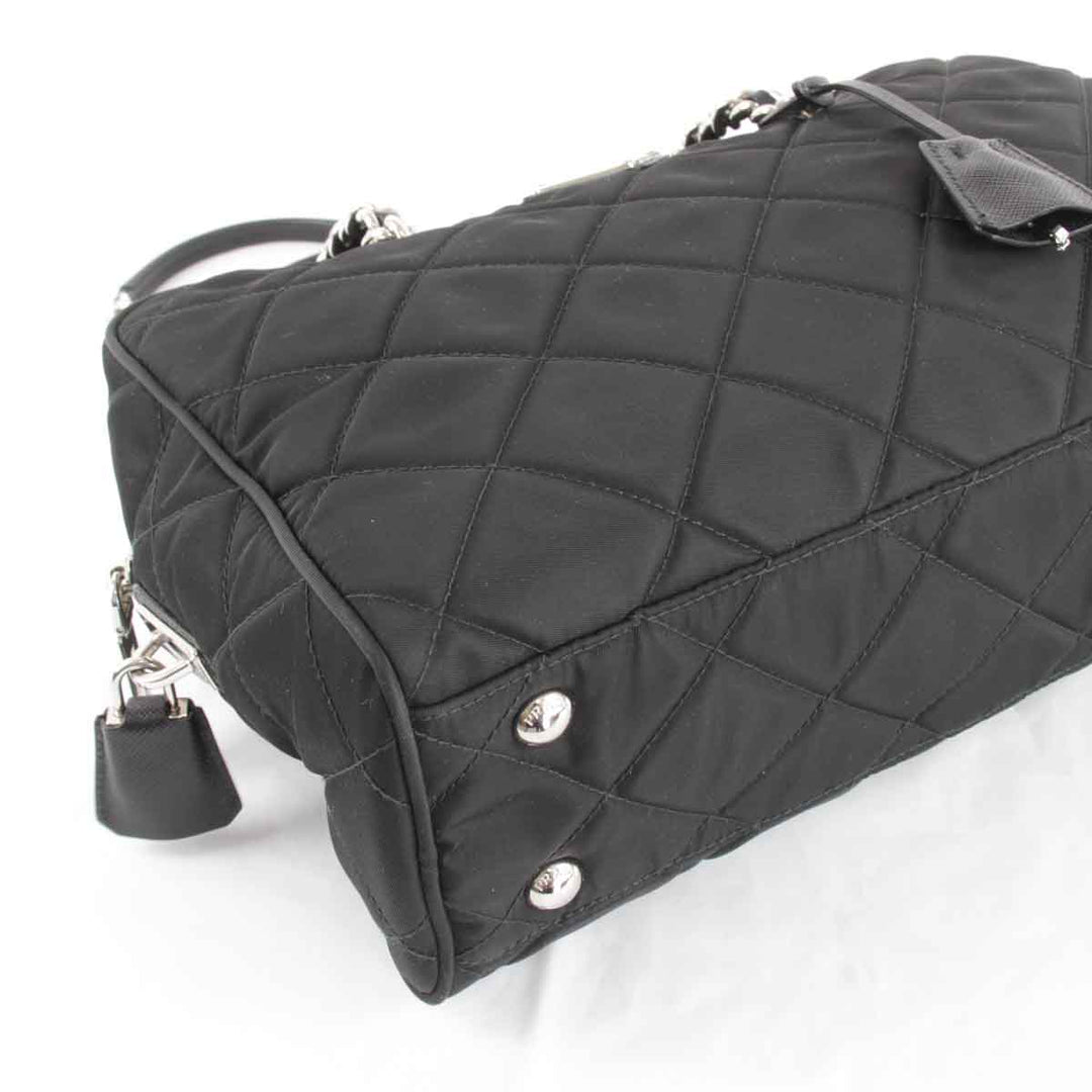 美品『USED』 
PRADA プラダ 
 チェーンショルダーバッグ ショルダーバッグ 
ナイロン ブラック