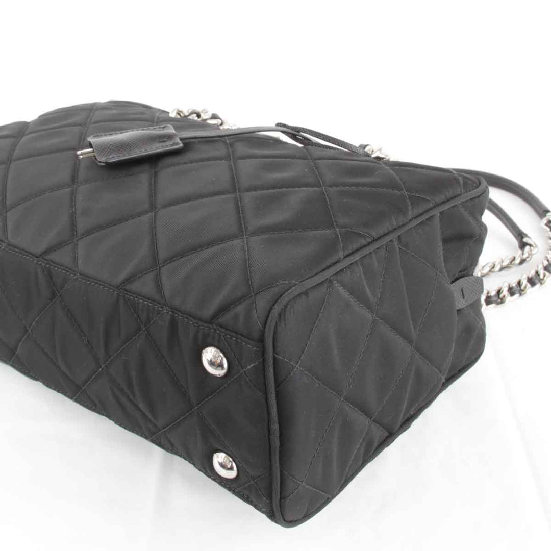 美品『USED』 
PRADA プラダ 
 チェーンショルダーバッグ ショルダーバッグ 
ナイロン ブラック