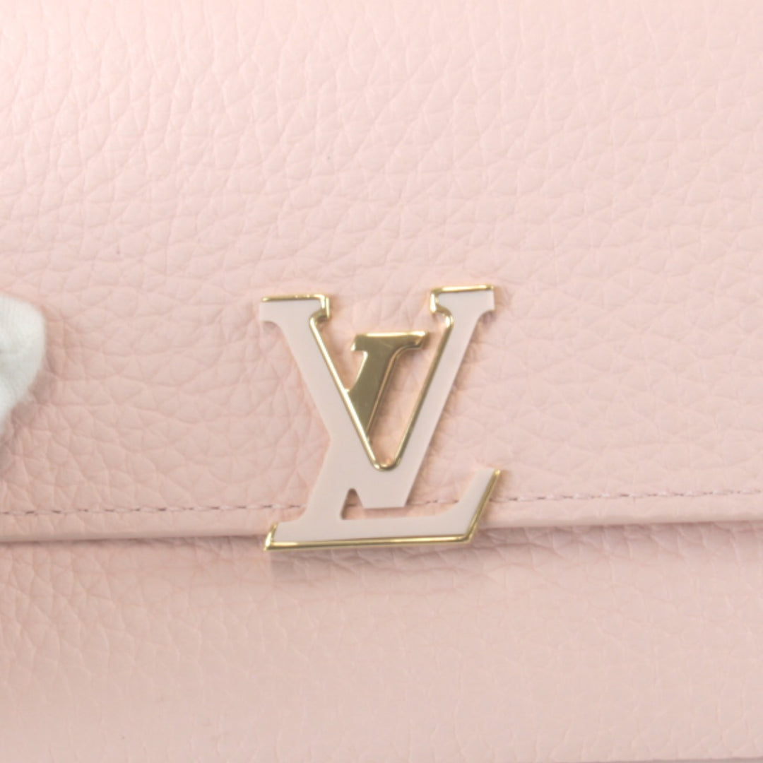超美品『未使用』 
LOUIS VUITTON ルイ・ヴィトン 
 ポルトフォイユ・カプシーヌコンパクト M82361 三つ折り財布 
レザー ピンク 柔らかいピンク 可愛い 上品 高級 ハイブランド