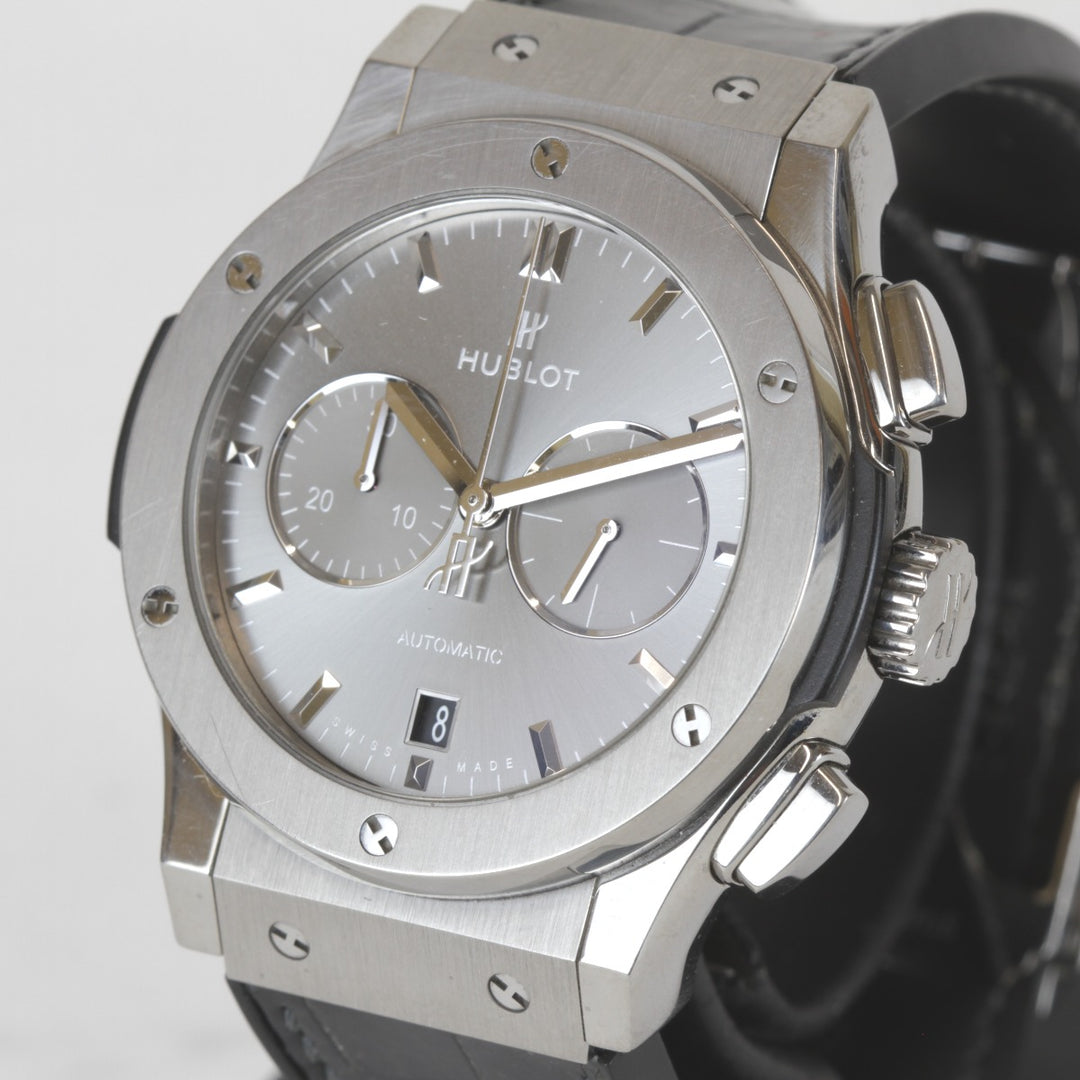 美品『USED』 
HUBLOT チタニウム レーシンググレー 箱/カード 541.NX.7070.LR 
腕時計
 自動巻き メンズ