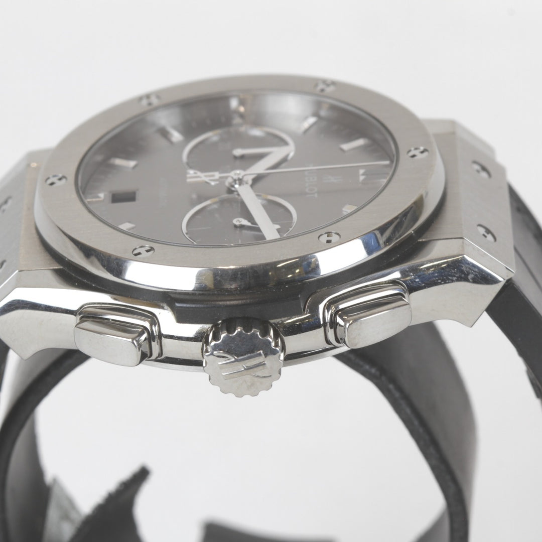 美品『USED』 
HUBLOT チタニウム レーシンググレー 箱/カード 541.NX.7070.LR 
腕時計
 自動巻き メンズ