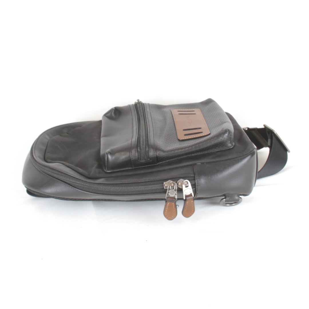 良品『USED』 
COACH コーチ 
 K1661-F56877 ボディバッグ 
レザー ブラック