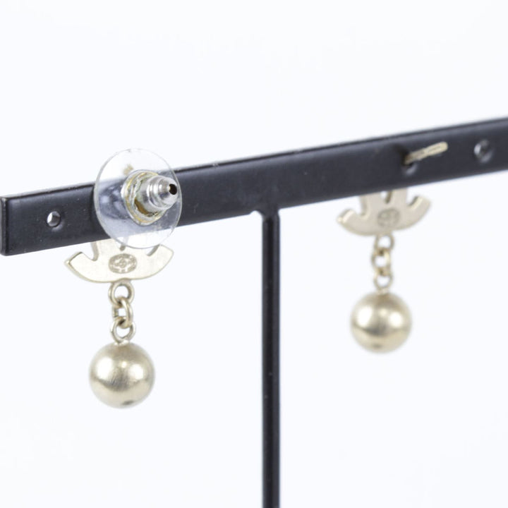 『USED』 メタル 
CHANEL  ピアス（キャッチ片方なし）/トップ セット ピアス