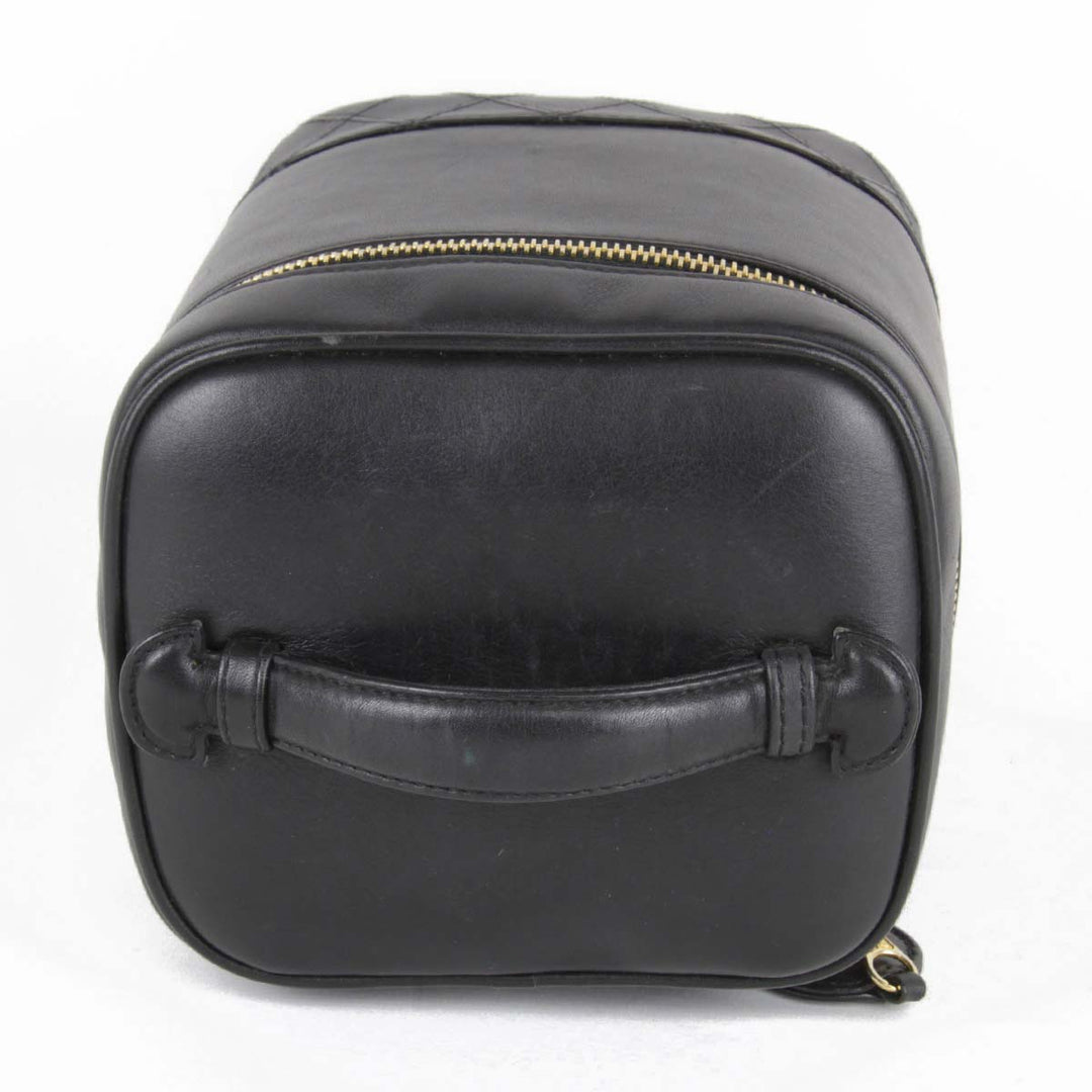 良品『USED』 
CHANEL シャネル 
 バニティバッグ 
レザー ブラック