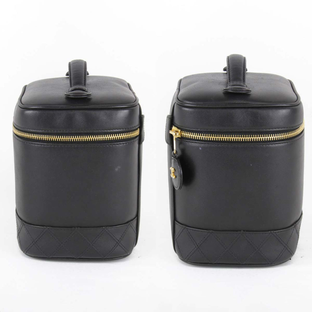 良品『USED』 
CHANEL シャネル 
 バニティバッグ 
レザー ブラック