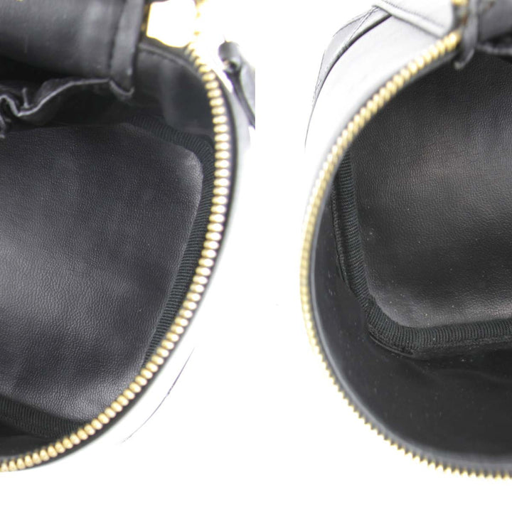 良品『USED』 
CHANEL シャネル 
 バニティバッグ 
レザー ブラック