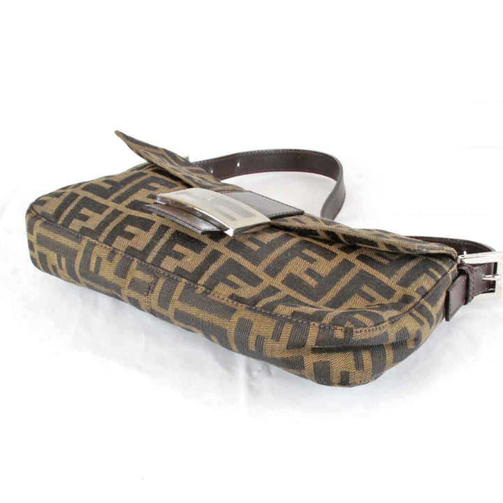良品『USED』 
FENDI フェンディ 
 ズッカ マンマバケット ショルダーバッグ 
キャンバス ブラウン