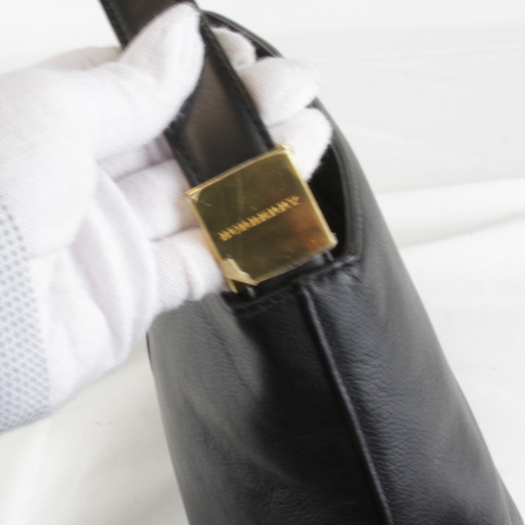 美品『USED』 
BURBERRY LONDON バーバリーロンドン 
 ショルダーバッグ 
レザー ブラック