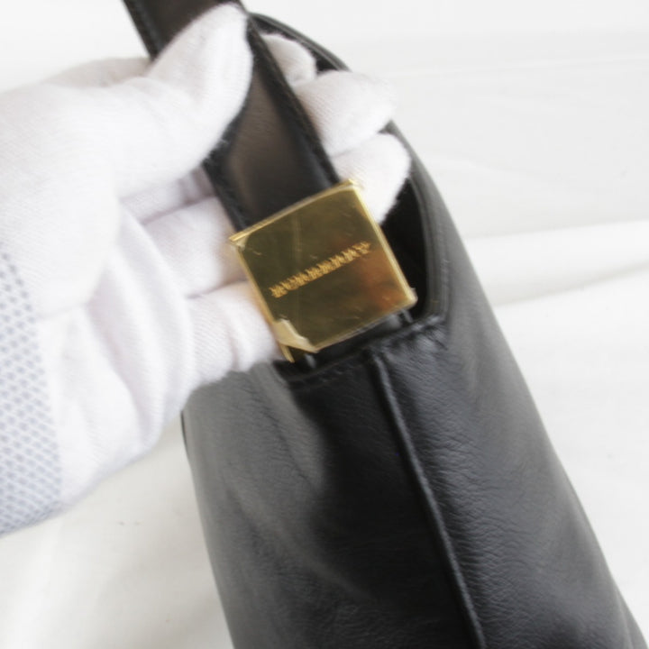 美品『USED』 
BURBERRY LONDON バーバリーロンドン 
 ショルダーバッグ 
レザー ブラック