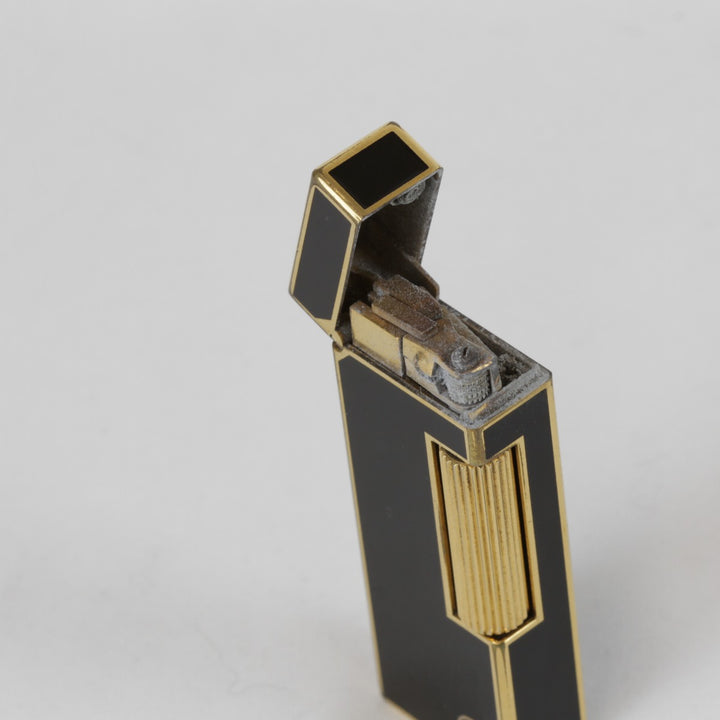 ジャンク『動作未確認』 
Dunhill ダンヒル 
 ライター 
 ブラック