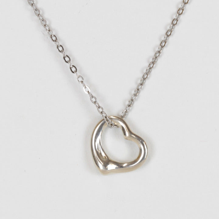 美品『USED』 シルバー925 
TIFFANY&Co. オープンハート ネックレス