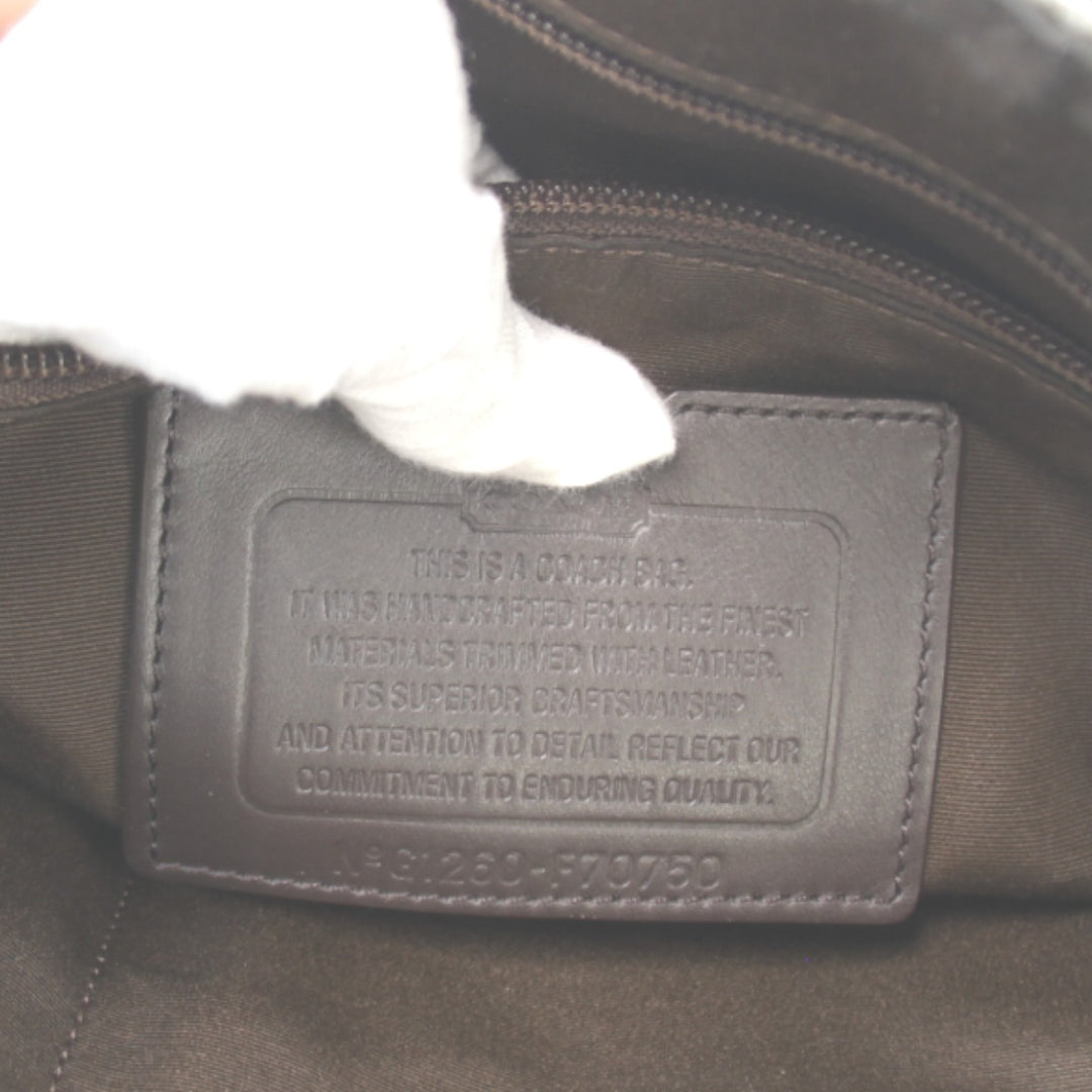『USED』 
COACH コーチ 
 メッセンジャーバッグ F70750 ショルダーバッグ 
PVC/レザー チェック　グレー